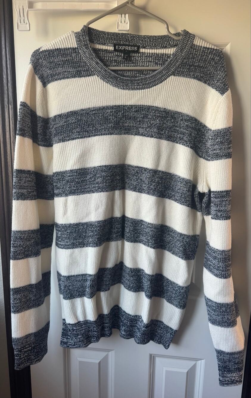 Express Striped Crew Neck Long Sleeve Sweater Black White Heather Size L
